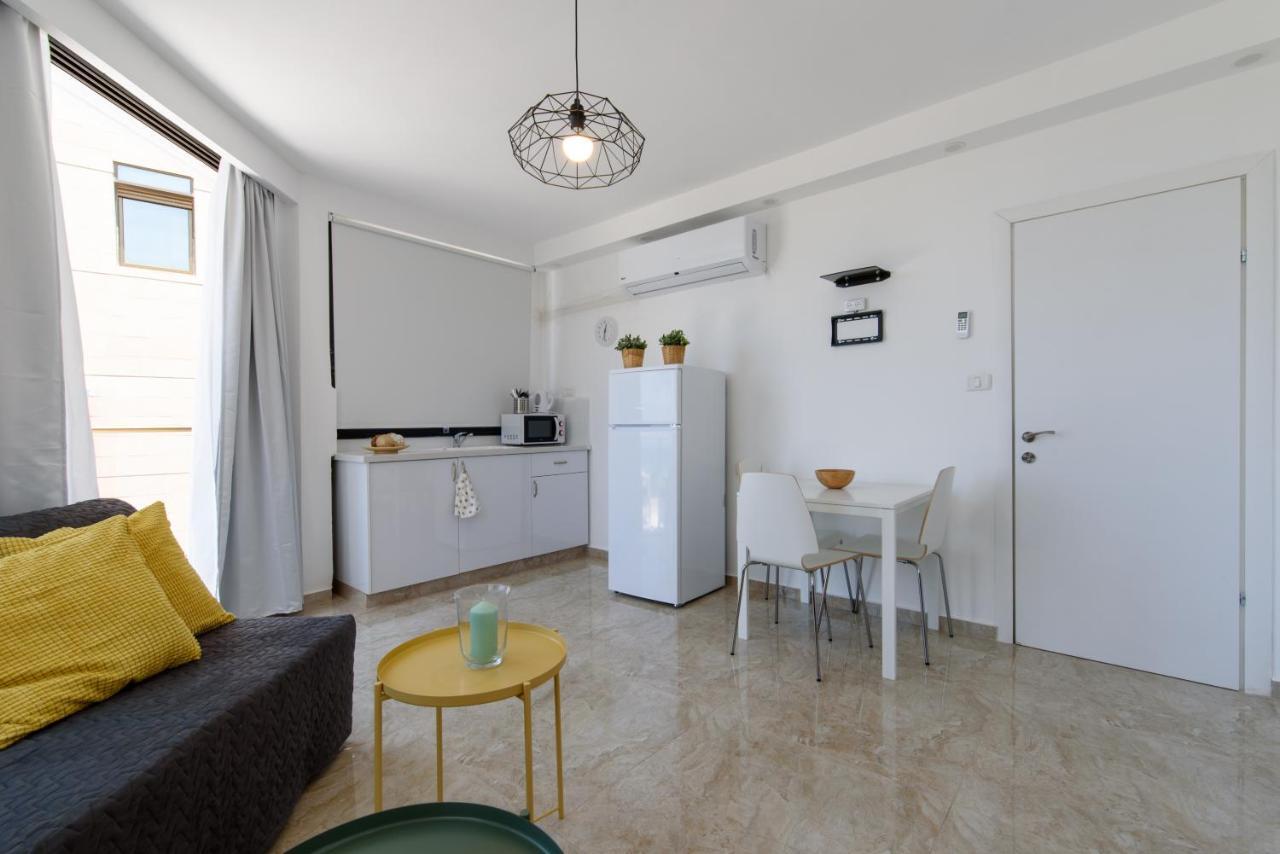 Studio & Apartments On The Beach By Aspentlv Tel-Aviv Kültér fotó